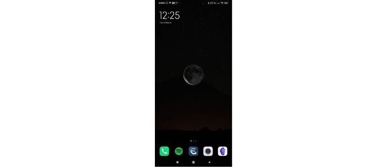 screenshot of phone wallpaper with Moon phase displayed